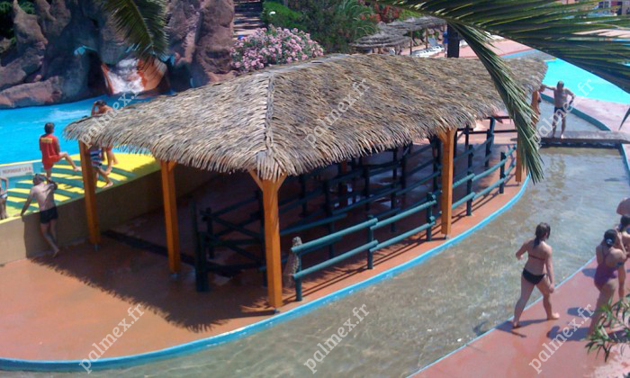 toit de paillote en palmier synthétique Frejus Aqualand